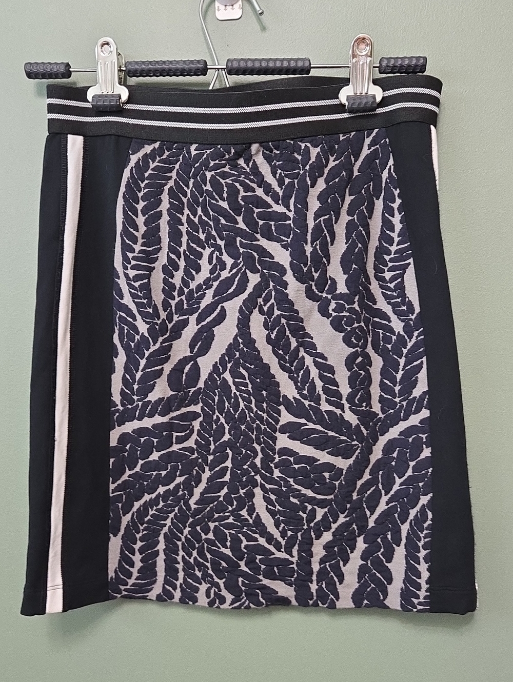 Marc Cain Black & Cream Patterned Knit Pencil Skirt Sz 21